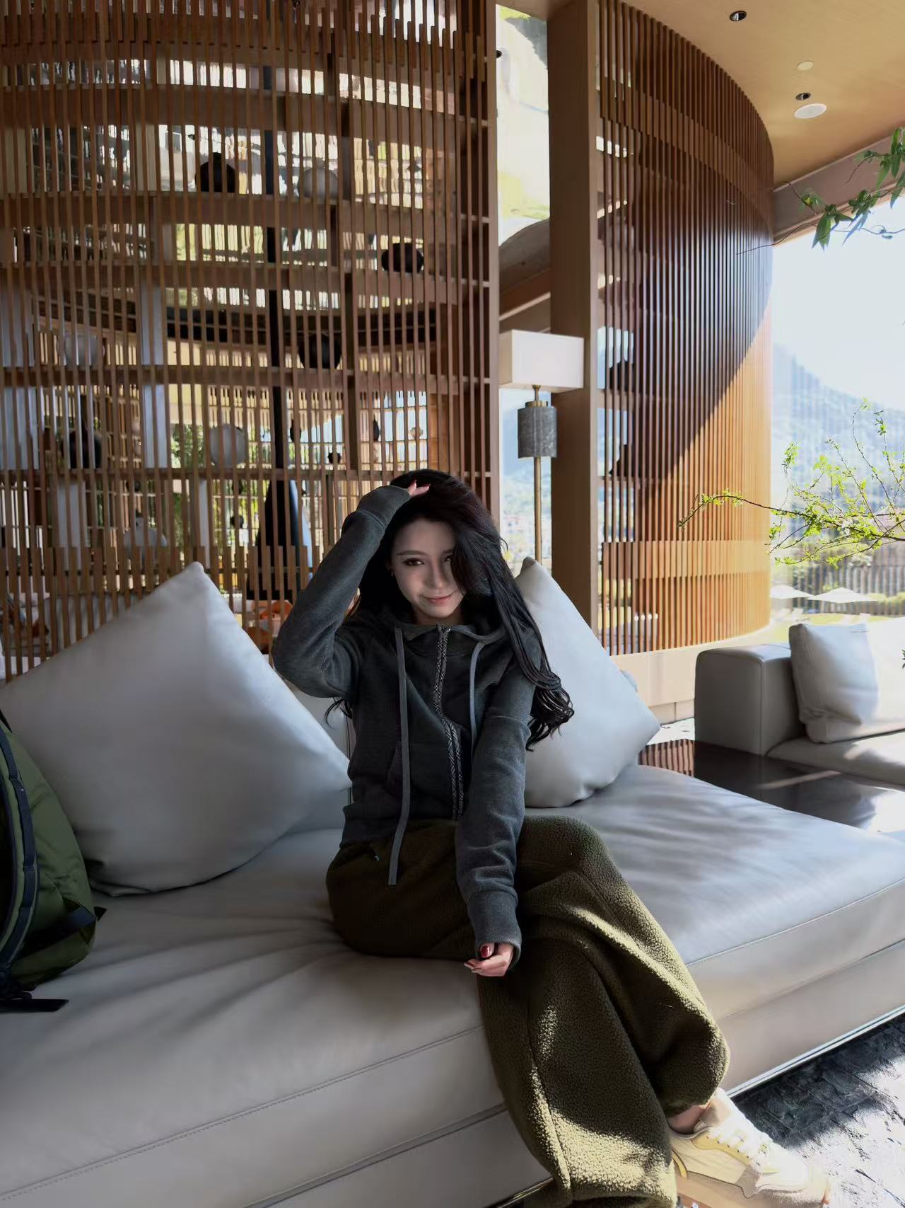 ChaxRmto 2025春季时尚气质上衣百搭拉链通勤外套 斯斯SC1C2534