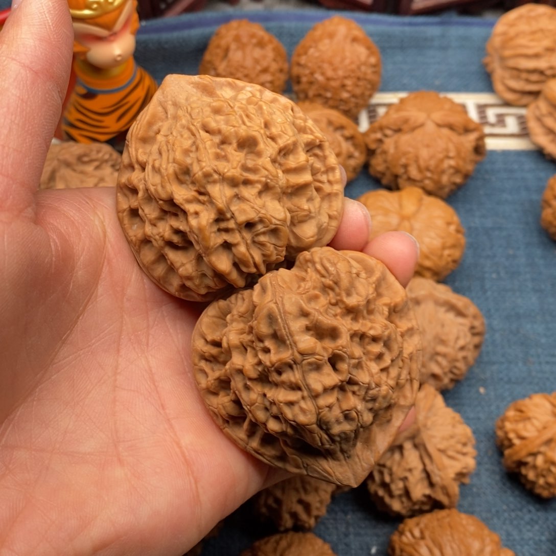 文玩核桃把件49官帽