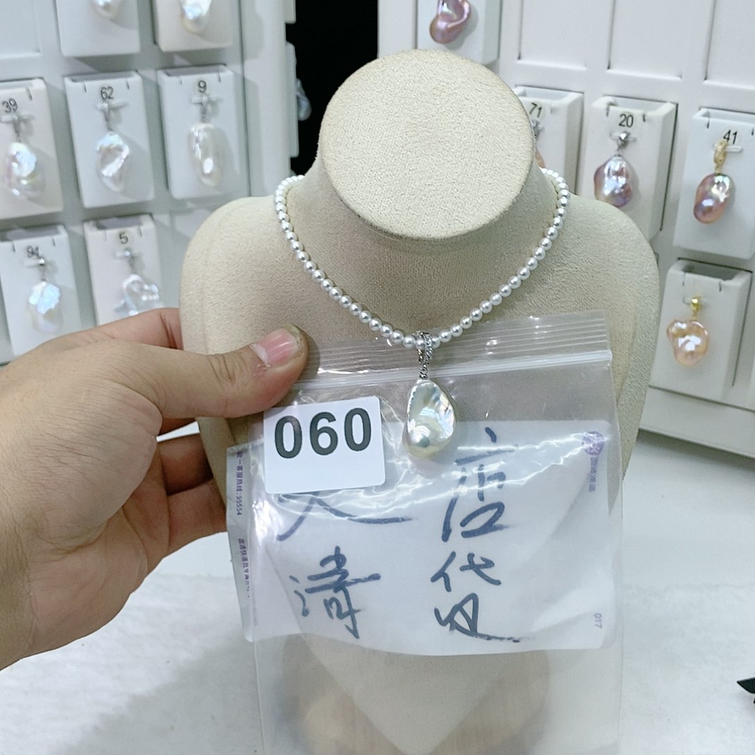 淡水珍珠颈饰合金