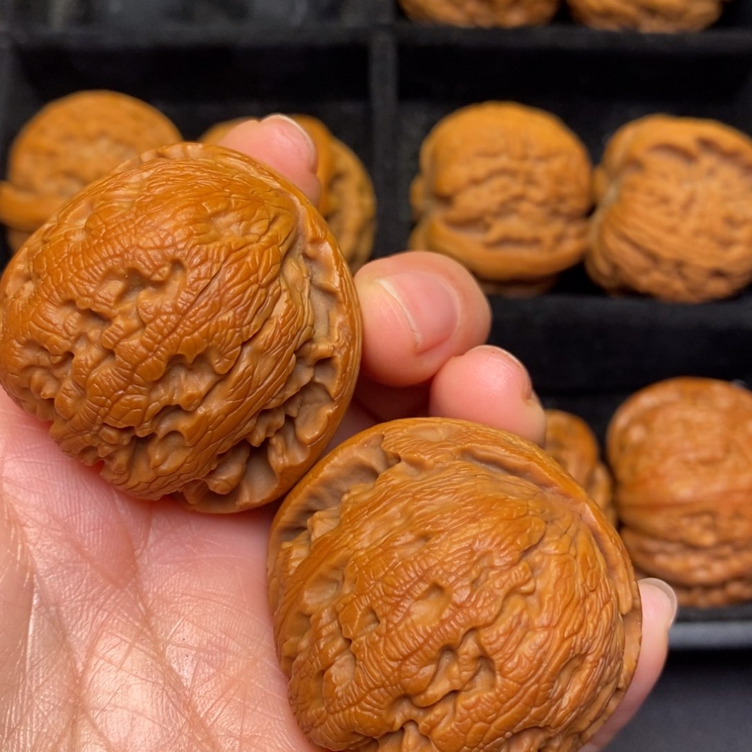 文玩核桃把件秦岭核桃