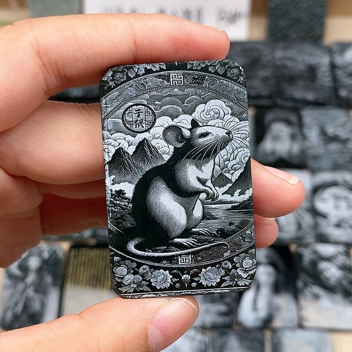 颈饰未镶嵌和田玉