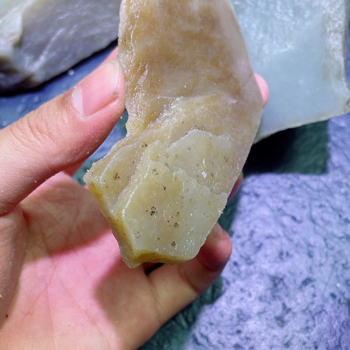 和田玉未镶嵌珠宝半成品