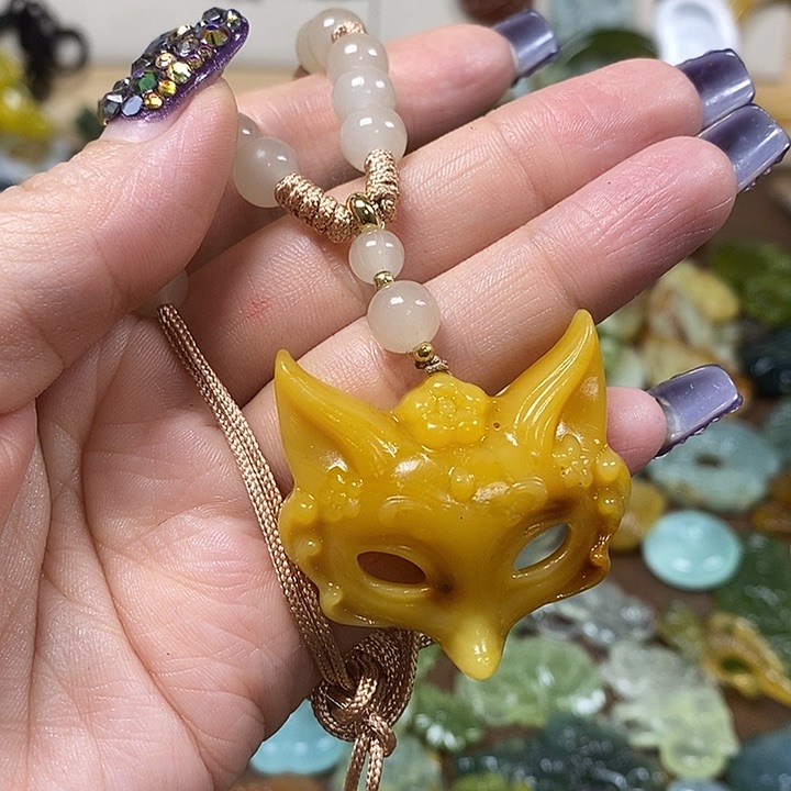 蛇纹石玉吊坠未镶嵌