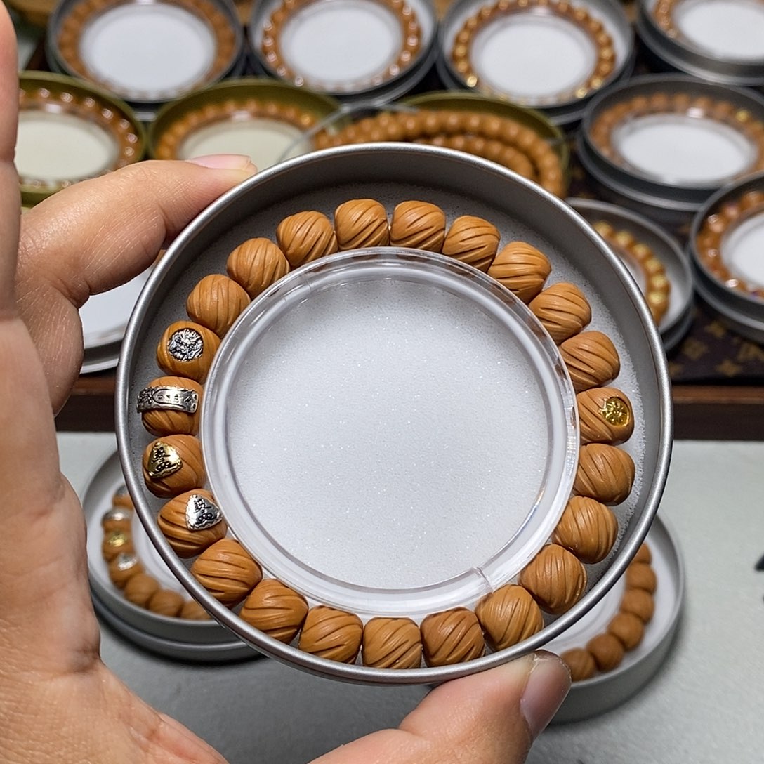 猴头核桃手串31号五标高配星河10左右