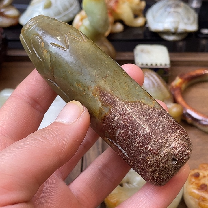 向***天和田玉（糖玉）未镶嵌颈饰