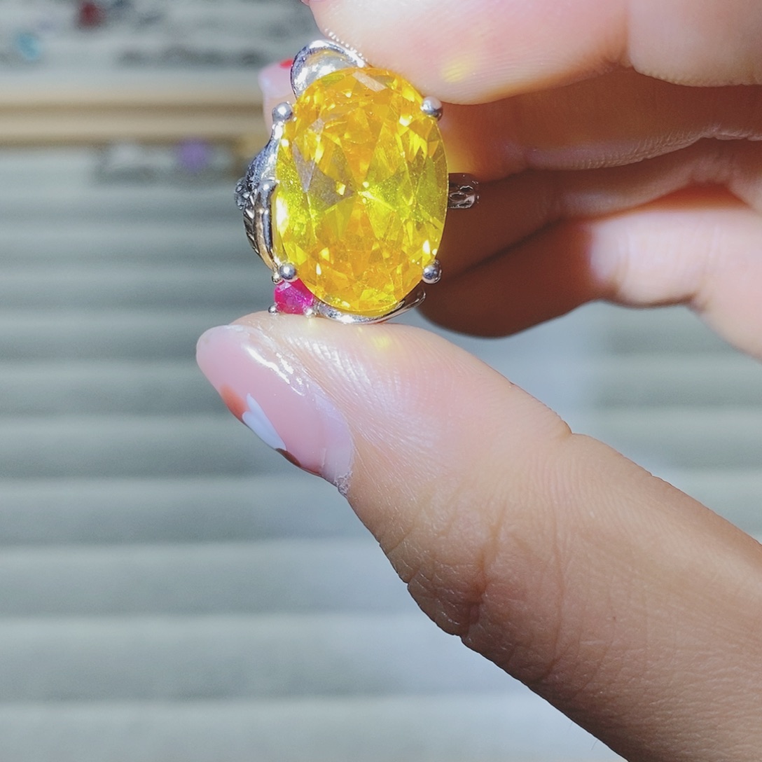 【闪购商品】托帕石耳饰银S925镶嵌