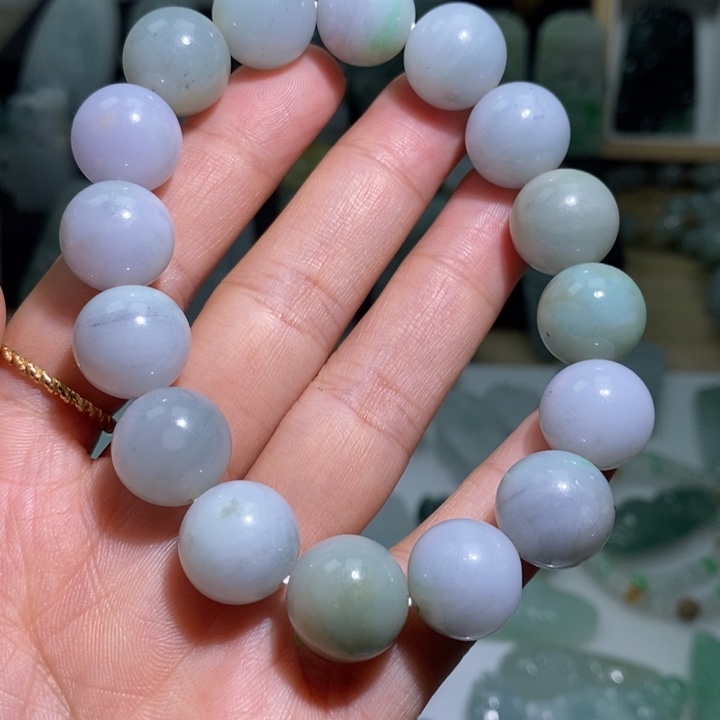 定制翡翠未镶嵌手串