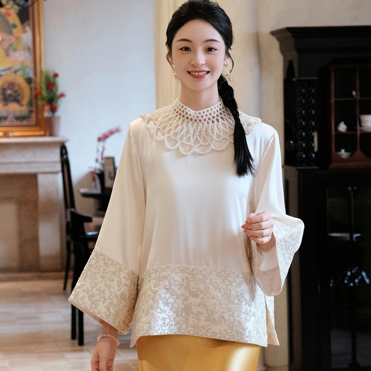 盛唐牡丹盘银手推绣真丝上衣宫廷钉珠云肩珍珠白国风新中式女装