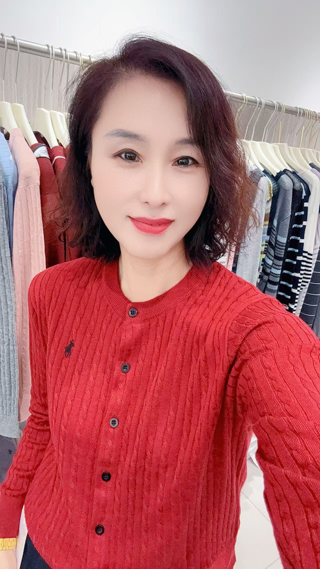 麻花款简单两用小衫