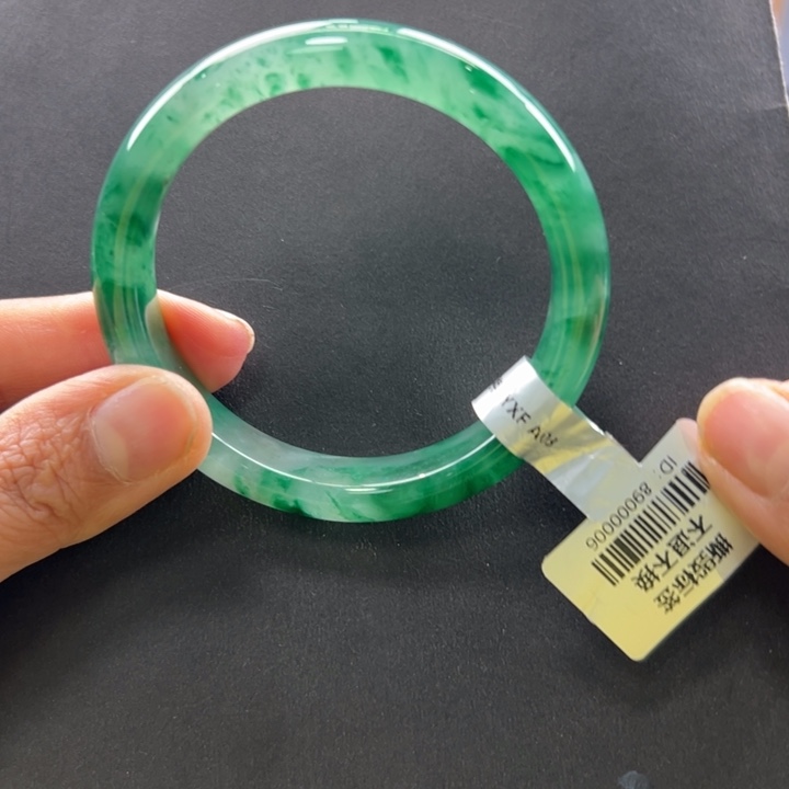 是***我石英质玉未镶嵌手镯53.8