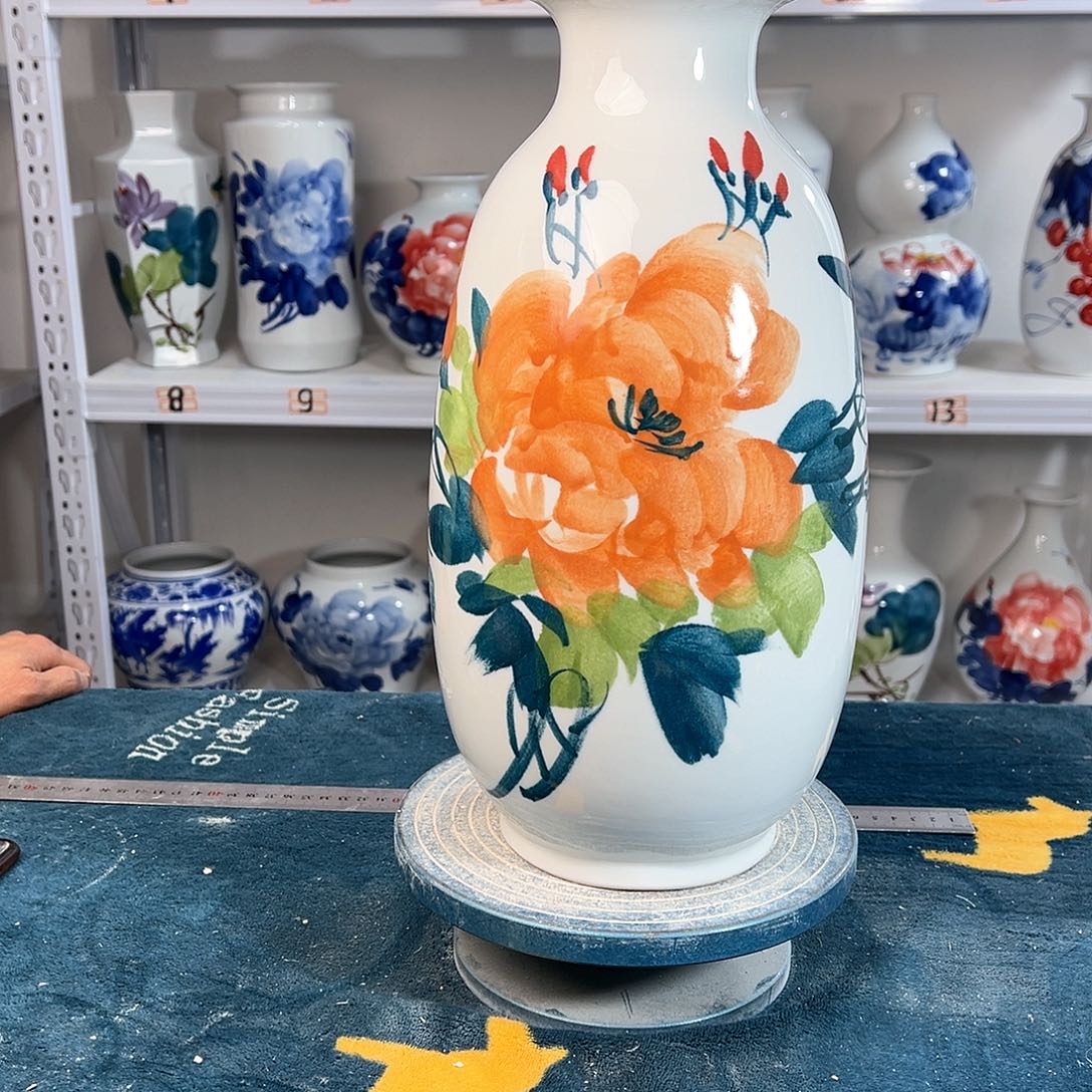 摆件景德镇陶瓷冬黄牡