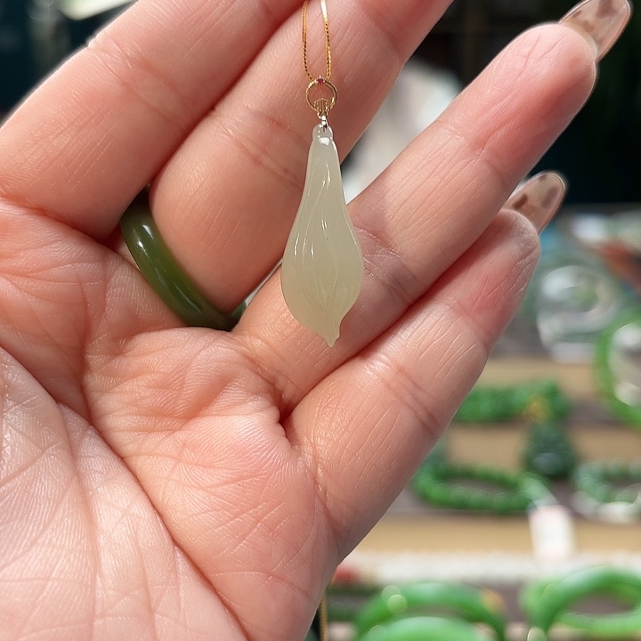 和田玉耳饰18K金镶嵌@****里