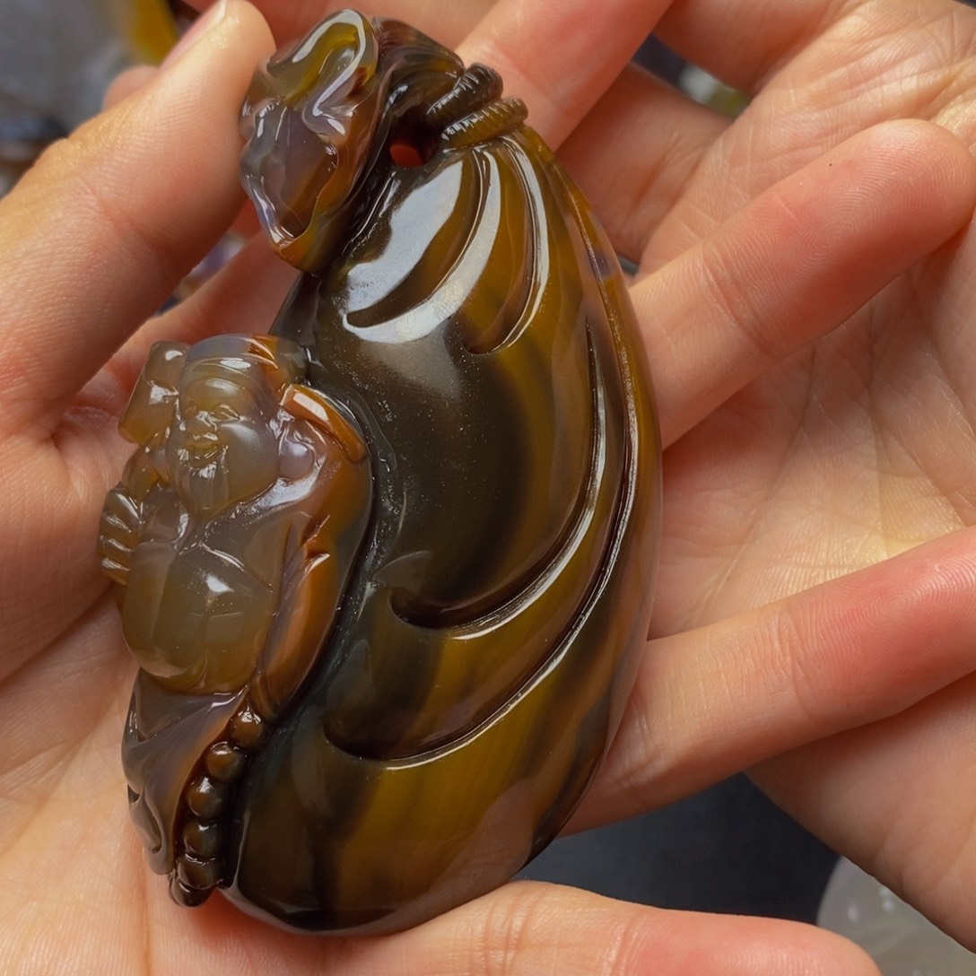 玛瑙/玉髓手把件未镶嵌老*