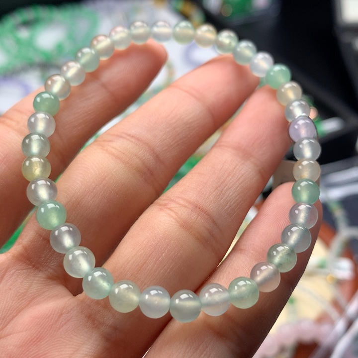 翡翠未镶嵌手镯卡