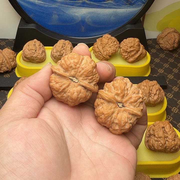 吊坠文玩核桃大尺寸山地果蛤蟆头