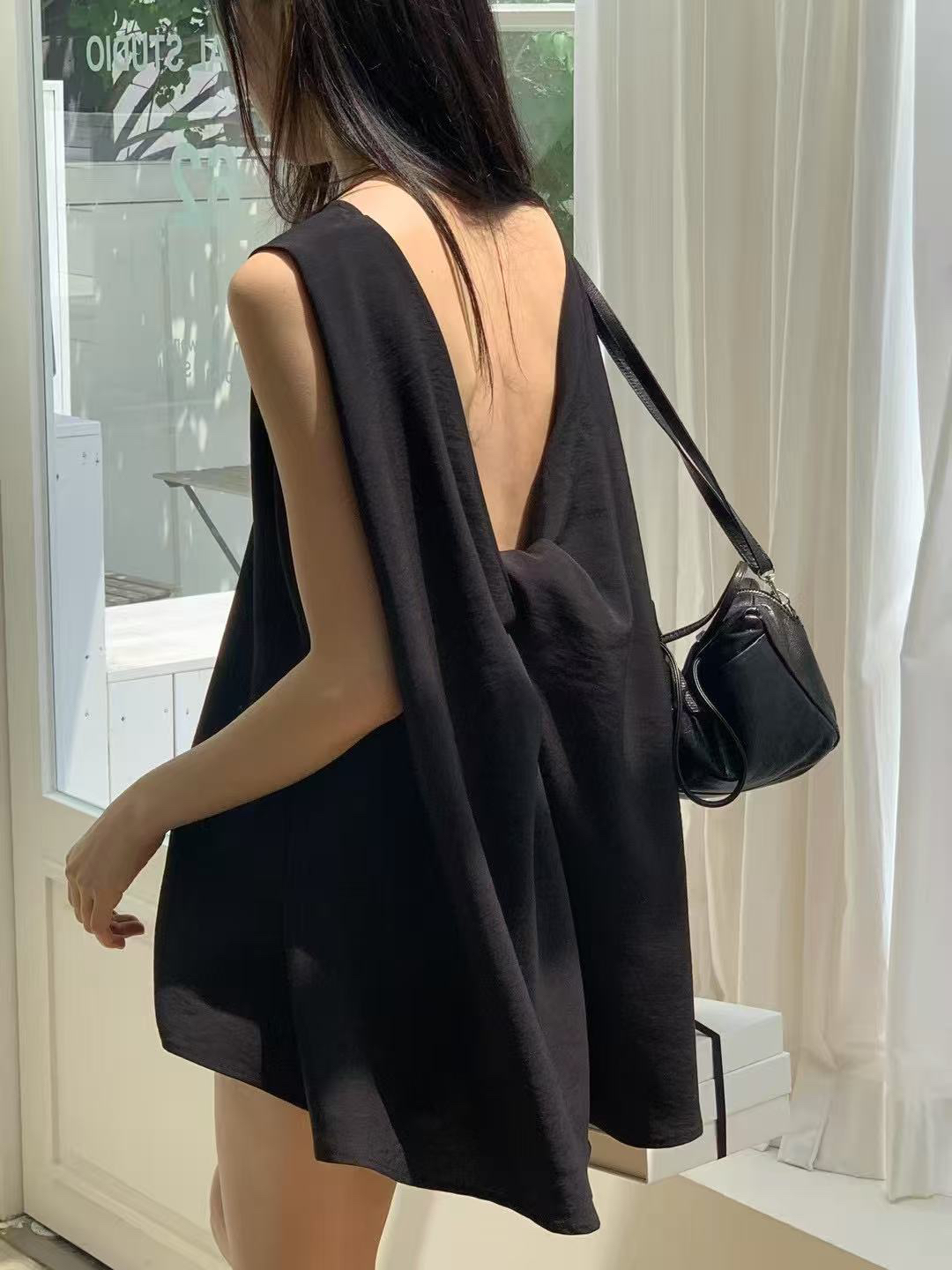 泡菜后背纽结设计宽松夏季无袖上衣（No退）