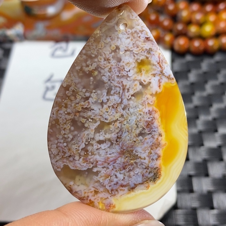 玛瑙/玉髓颈饰未镶嵌雾*