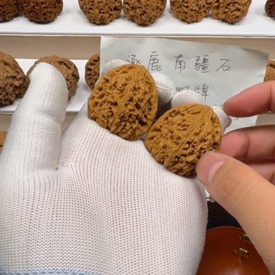 吊坠文玩核桃南疆