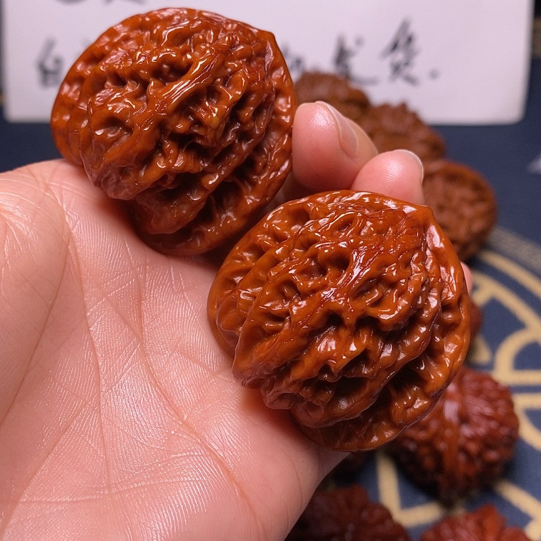 ****张文玩核桃吊坠 41霞云领