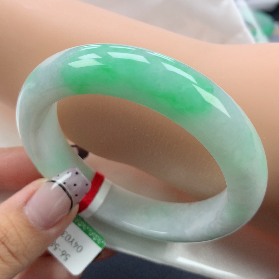 翡翠手镯未镶嵌56正