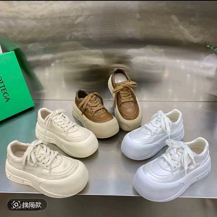 丑萌大头面包鞋女2025年秋季新款网红爆款松糕鞋透气厚底小白鞋