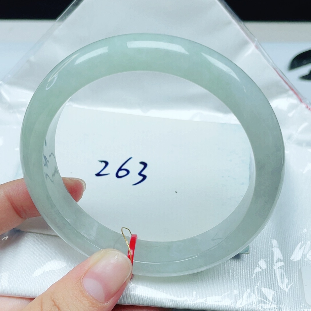 翡翠未镶嵌手镯正圈60