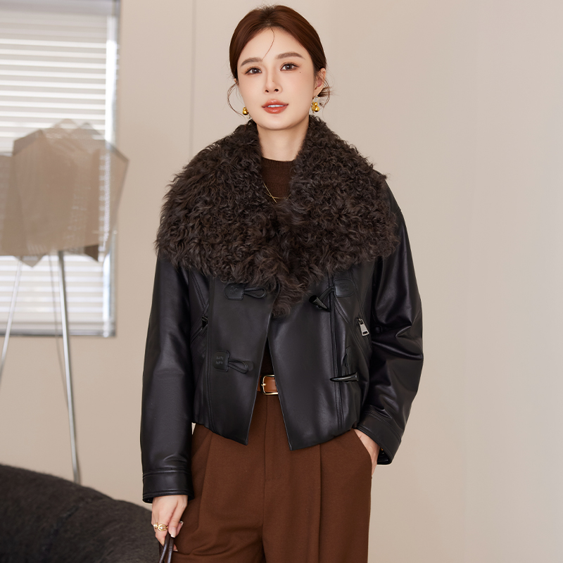 真皮鹅绒羽绒服女短款2025冬新款海宁羊羔毛领绵羊皮皮衣外套夹克