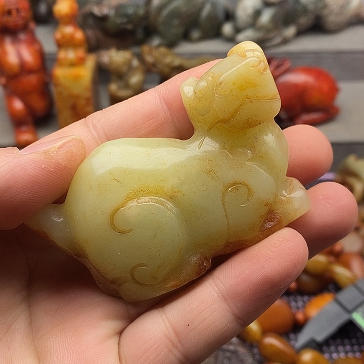 未镶嵌蛇纹石玉颈饰