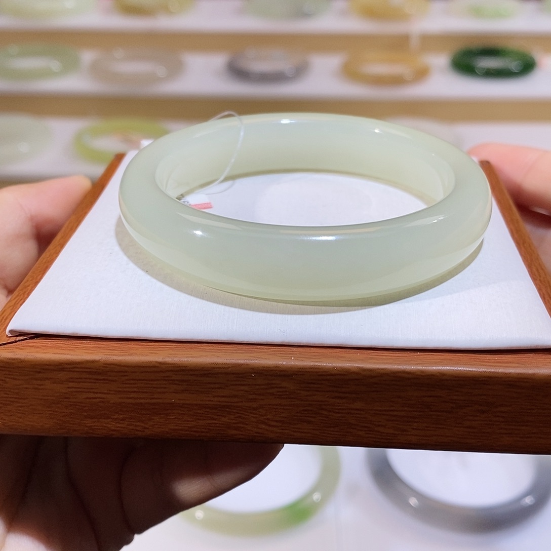 未镶嵌手镯和田玉青提葡萄肉 高冰