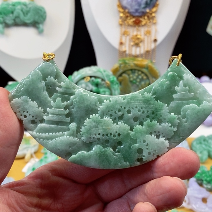 翡翠颈饰未镶嵌翡翠吊坠挂件