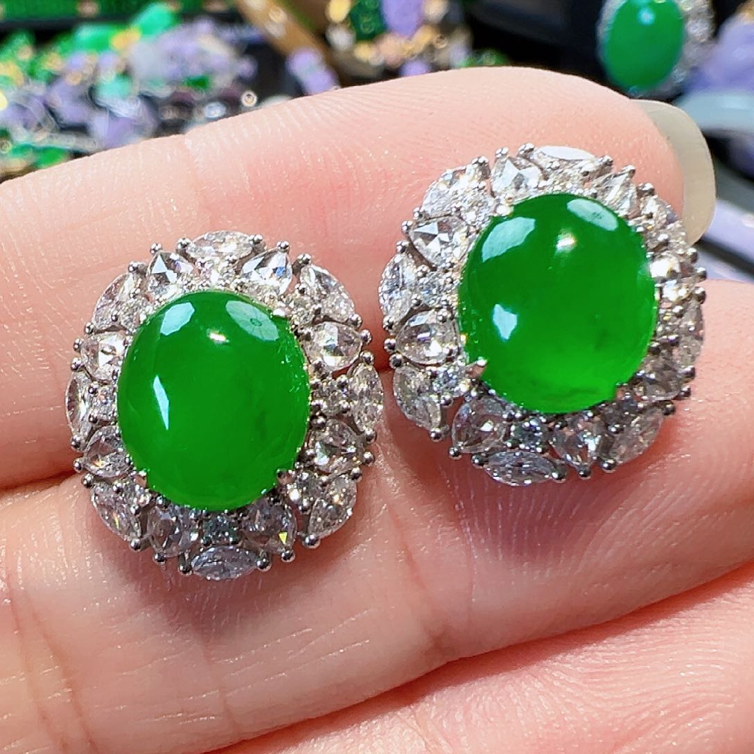 翡翠耳饰18K金镶嵌签收后24小时鉴赏期