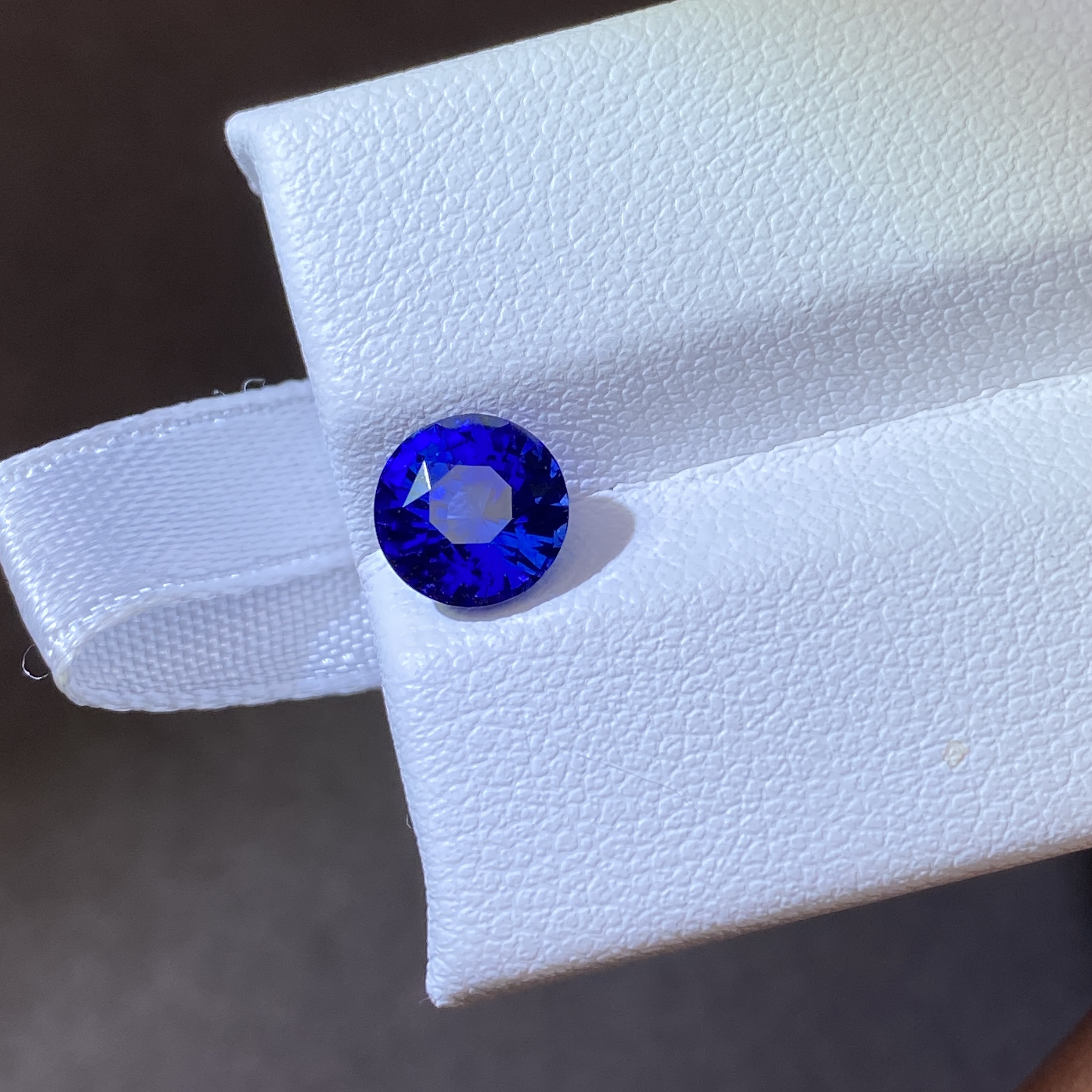 25A017 有烧皇家蓝蓝宝石 2.11克拉