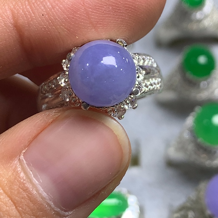 翡翠未镶嵌戒指铜托，卖裸石，需要二次镶嵌