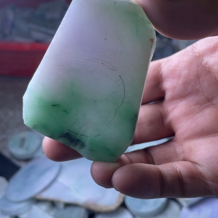 柴***所定制翡翠未镶嵌翡翠
