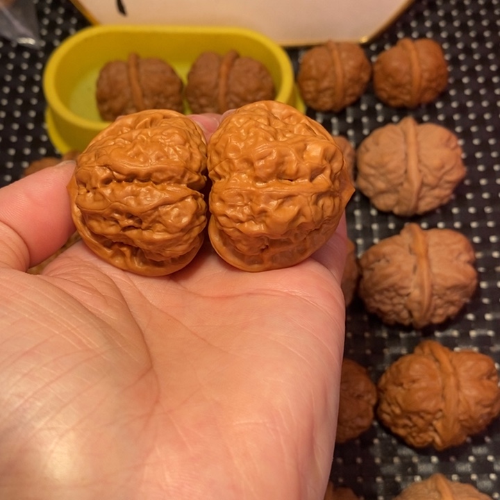 豆***子把件文玩核桃心形三角蛙大八腿底圆