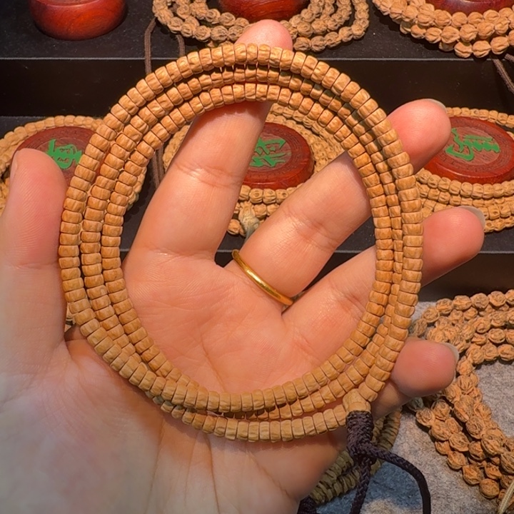 花岗石铁合金药片百香籽