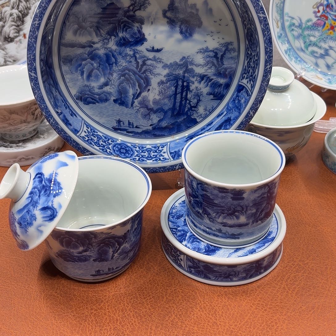 景德镇市和上海浦东新