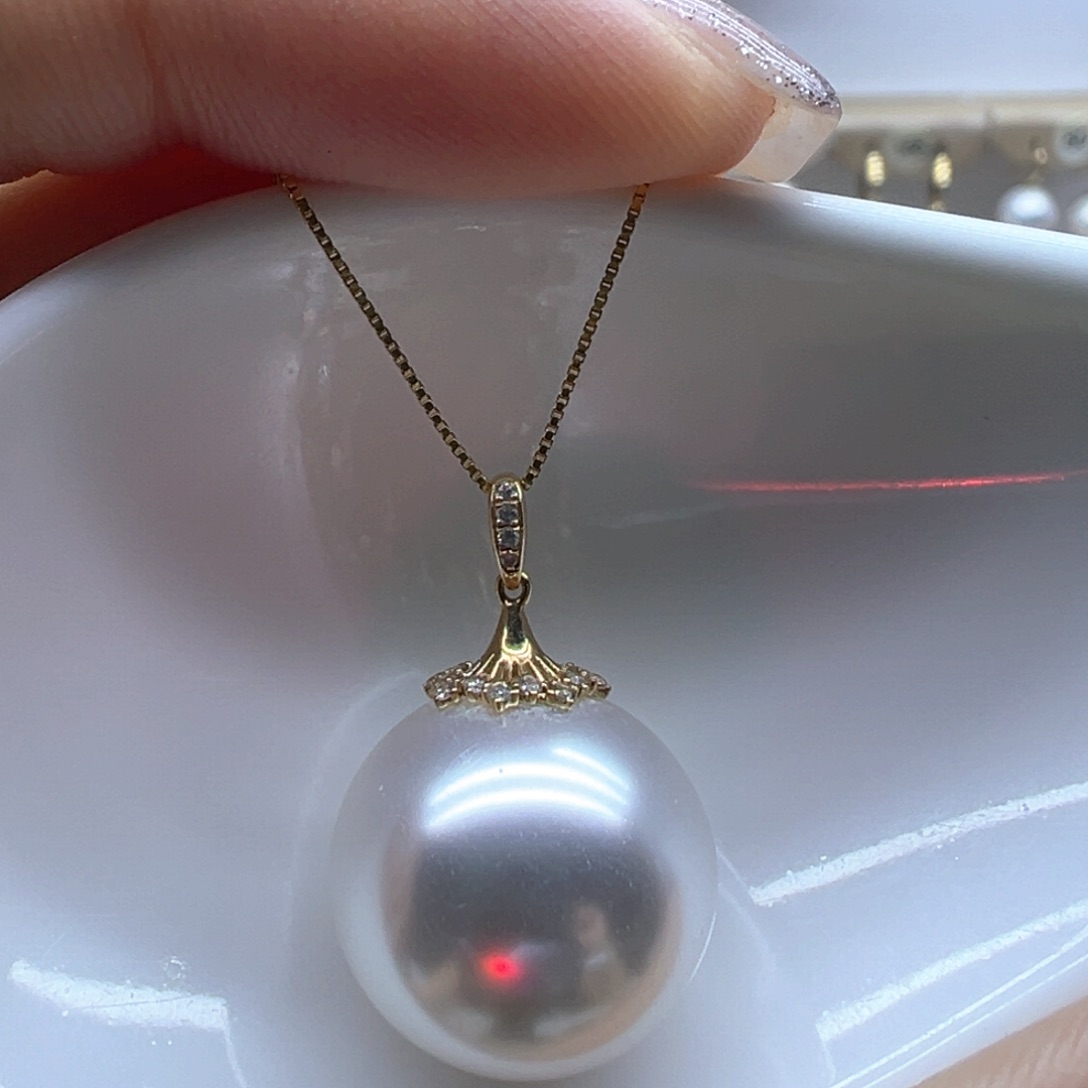 淡水珍珠18K金镶嵌吊坠(赠链)