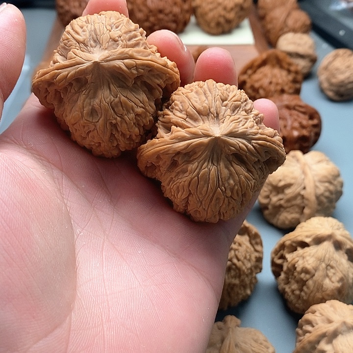 文玩核桃吊坠南疆石