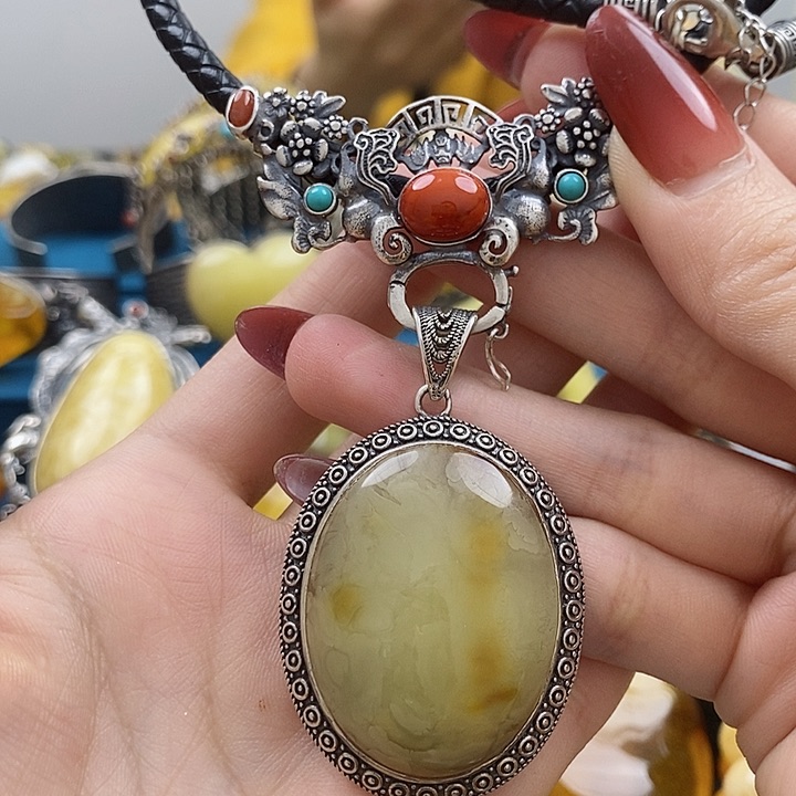 琥珀颈饰银S925镶嵌吊坠