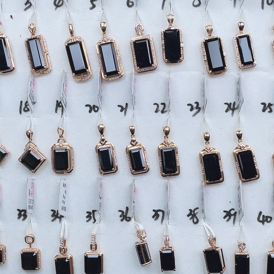 吊坠(不含链)18K金镶嵌碧玺