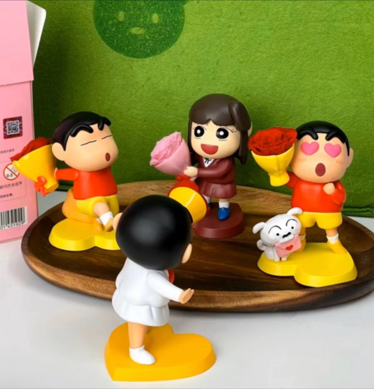 新品蜡笔小新花花世界