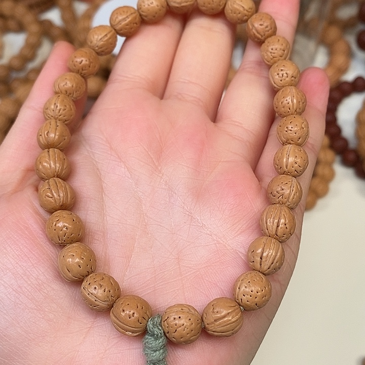 吊坠桃核777777777777