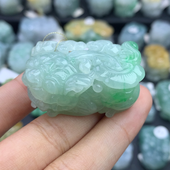 翡翠未镶嵌颈饰天然缅甸翡翠