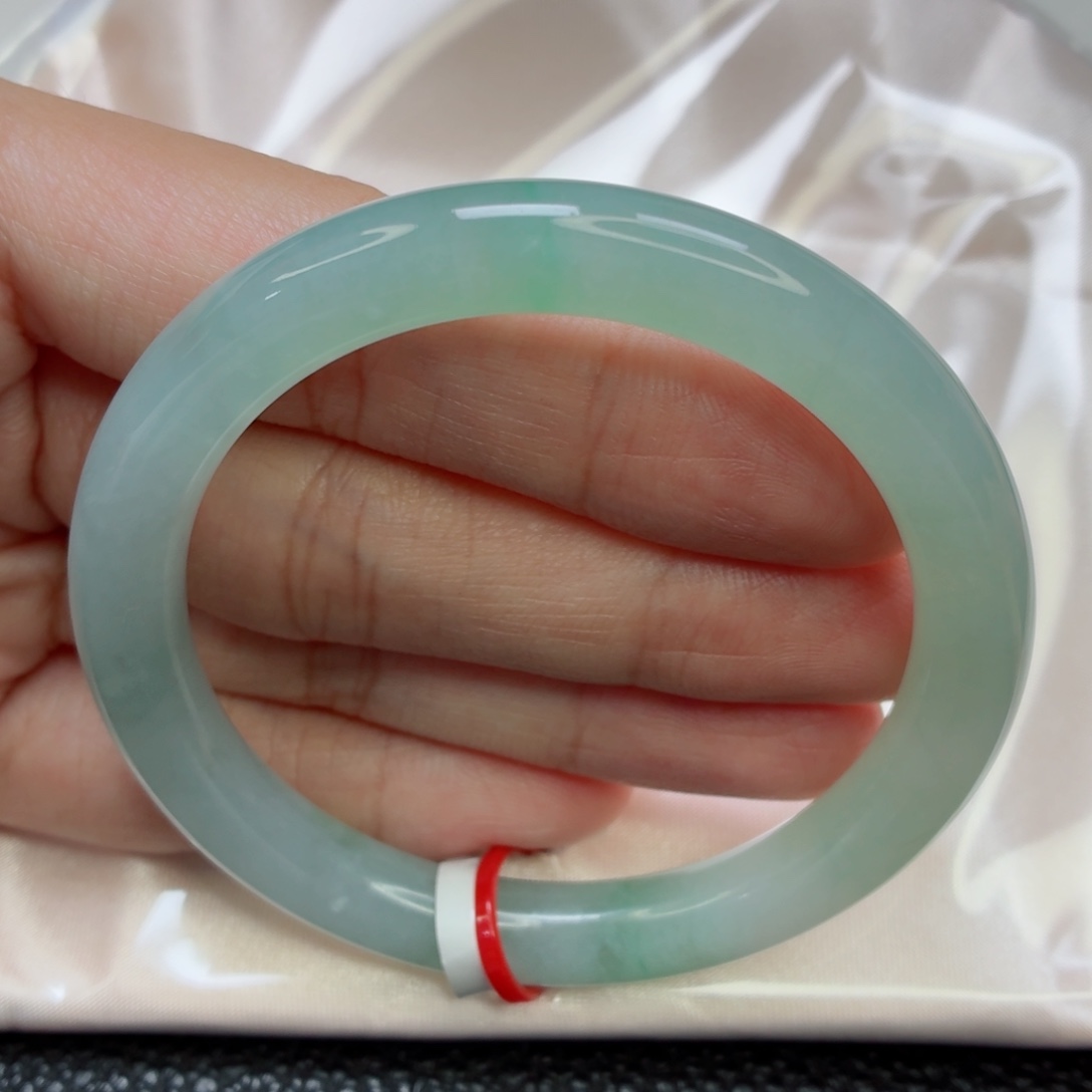 翡翠未镶嵌手镯老坑52圈冰胶起莹光晴绿010瑕疵漏