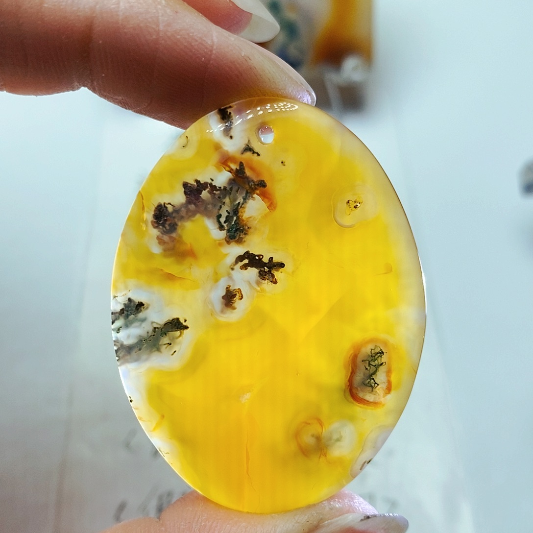 玛瑙/玉髓颈饰未镶嵌虹*