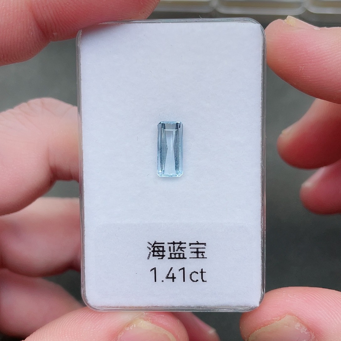 海蓝宝石裸石未镶嵌1.41克拉