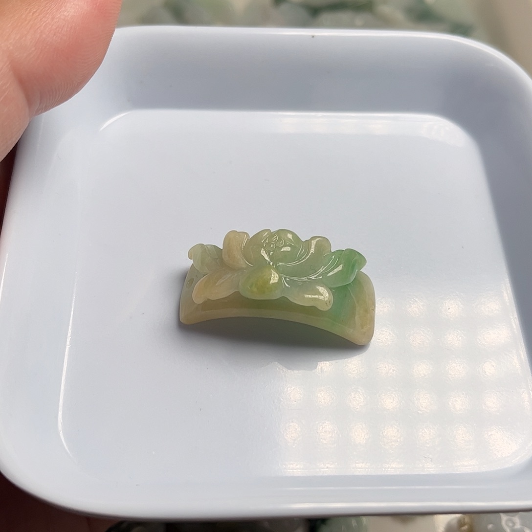 翡翠未镶嵌颈饰天然翡翠