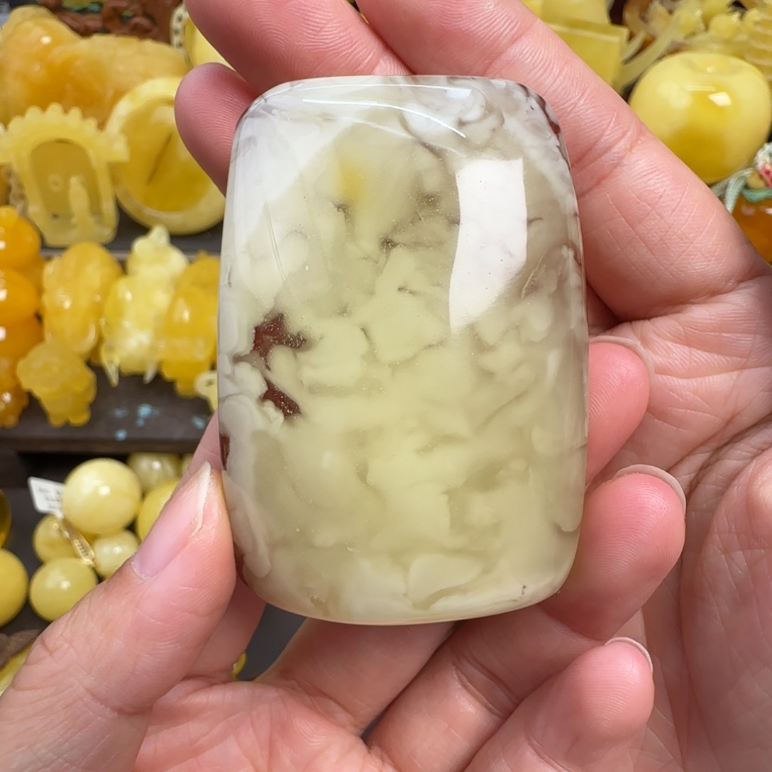 蜜蜡未镶嵌珠宝奇石