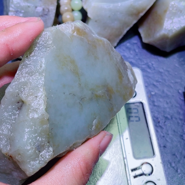 和田玉未镶嵌珠宝半成品